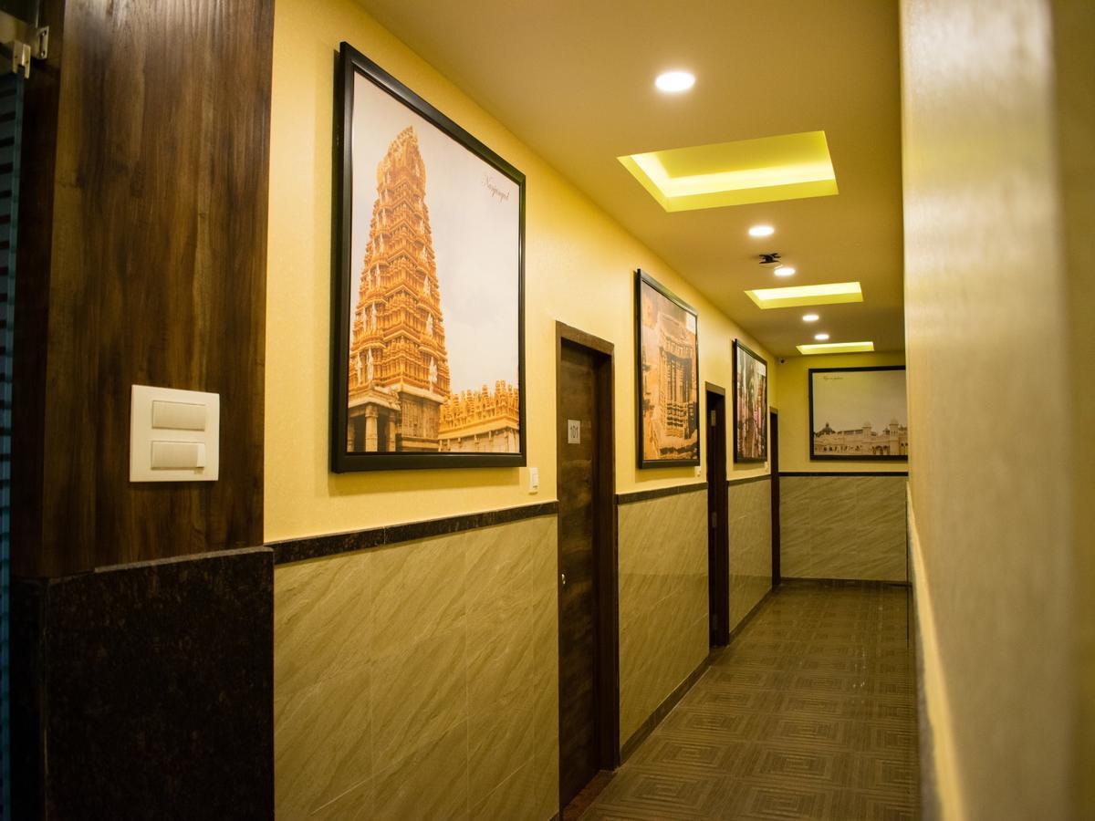 Hotel Mysore Republic Ngoại thất bức ảnh