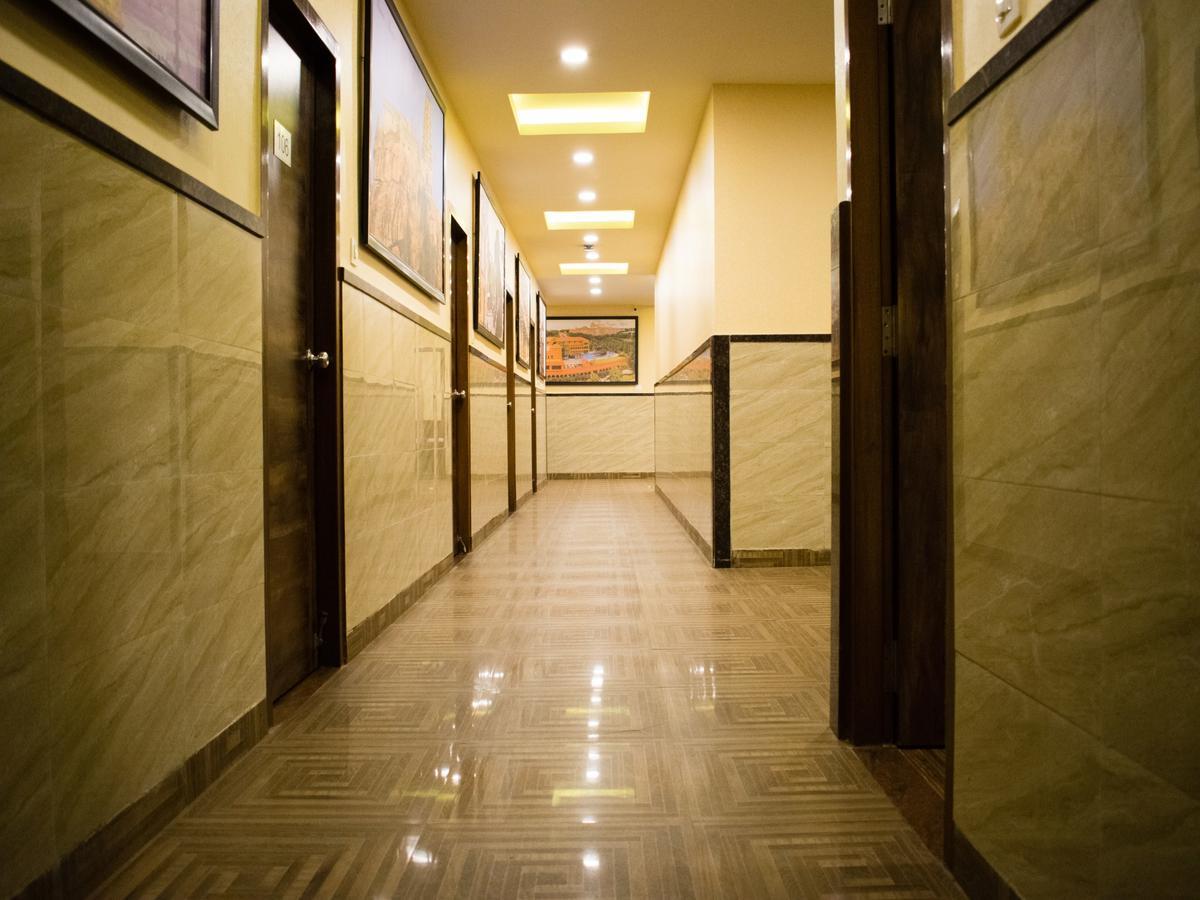 Hotel Mysore Republic Ngoại thất bức ảnh
